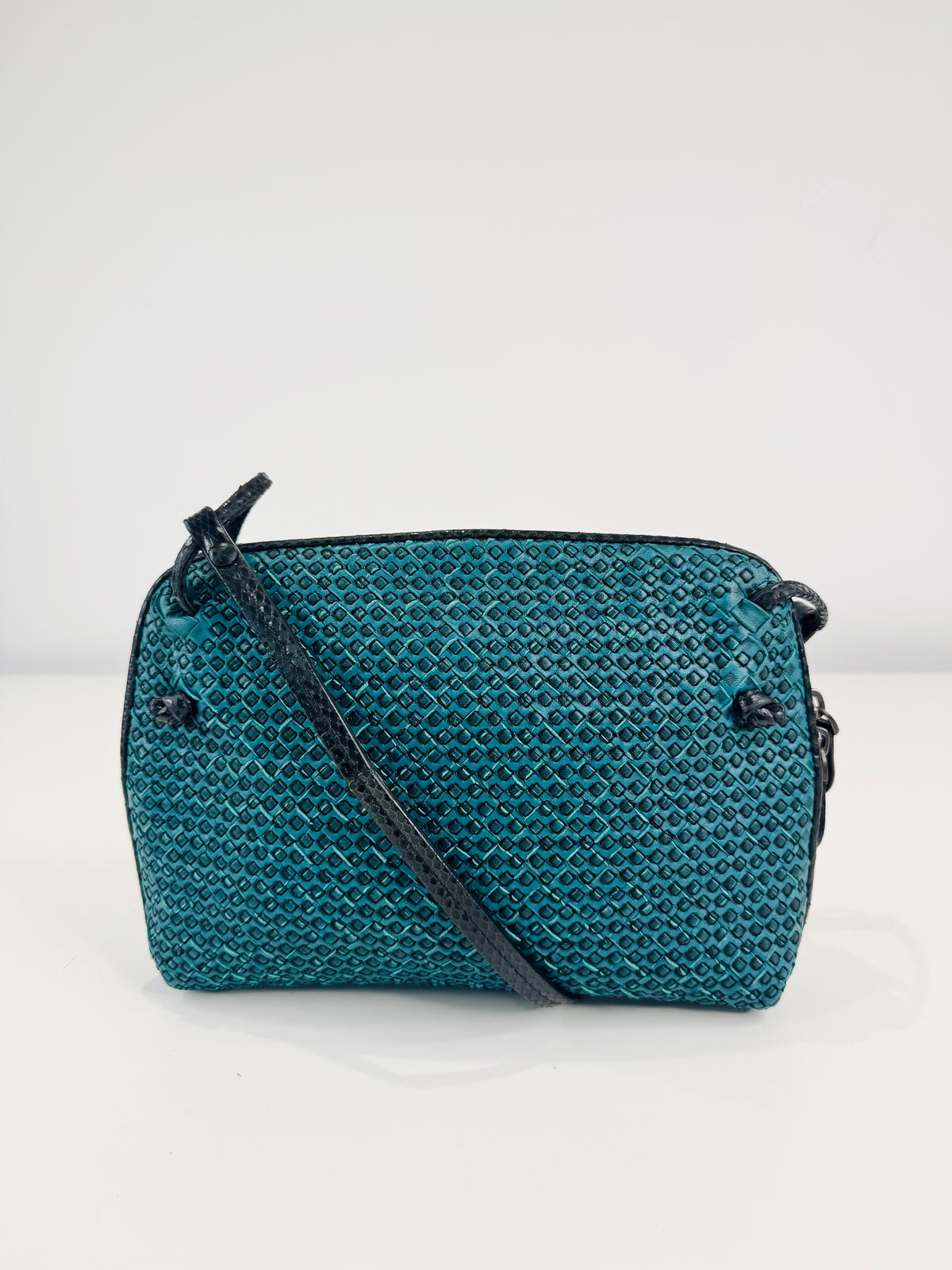 Intrecciato Leather Nodini Crossbody Bag