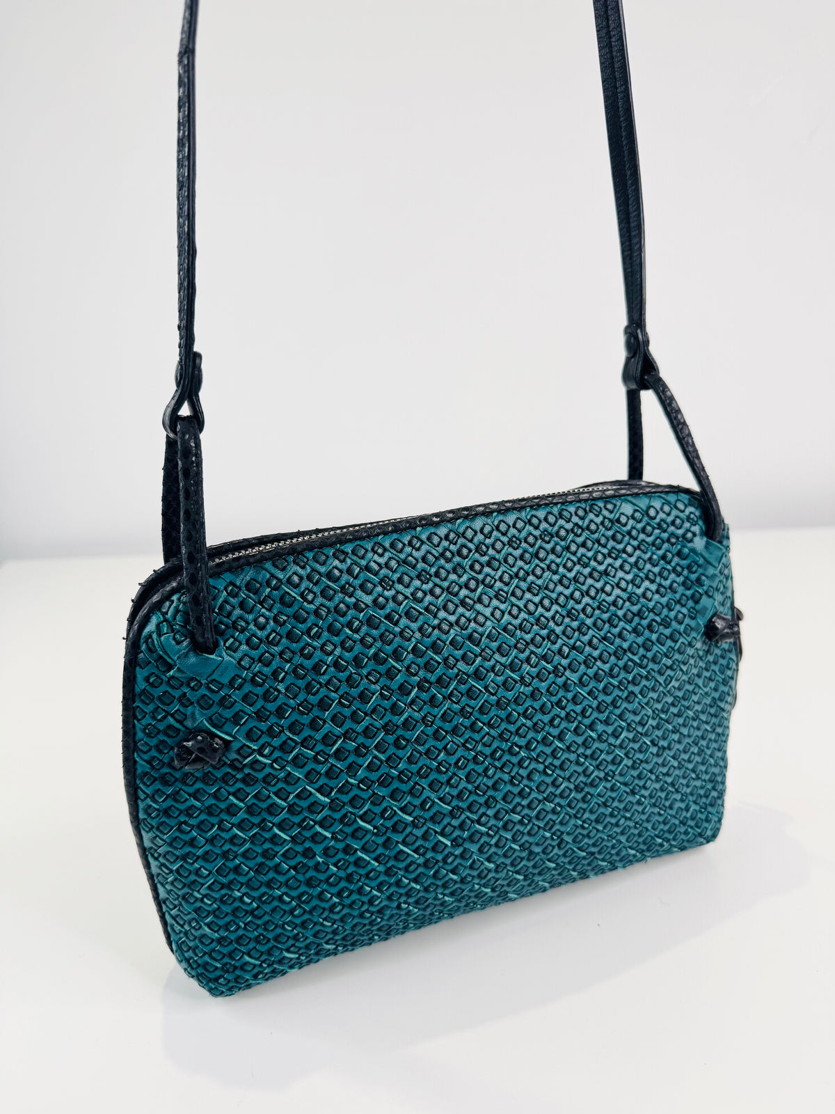 Intrecciato Leather Nodini Crossbody Bag