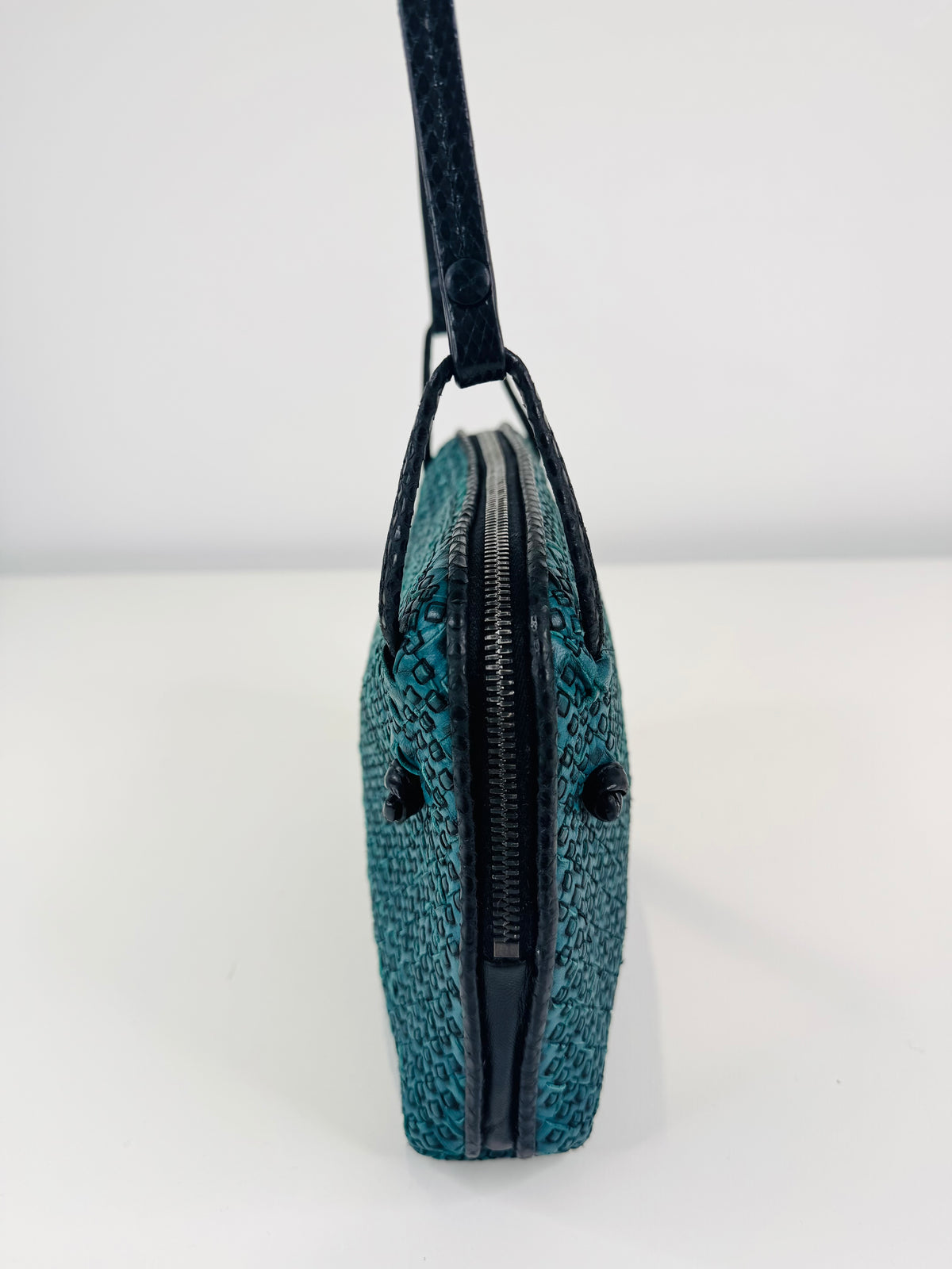 Intrecciato Leather Nodini Crossbody Bag