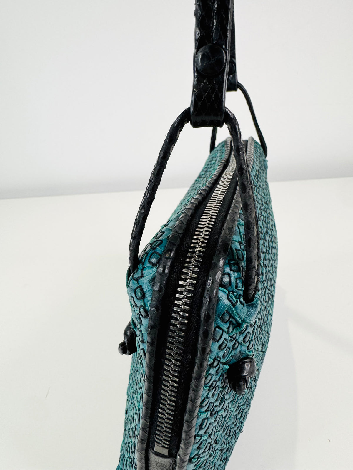 Intrecciato Leather Nodini Crossbody Bag