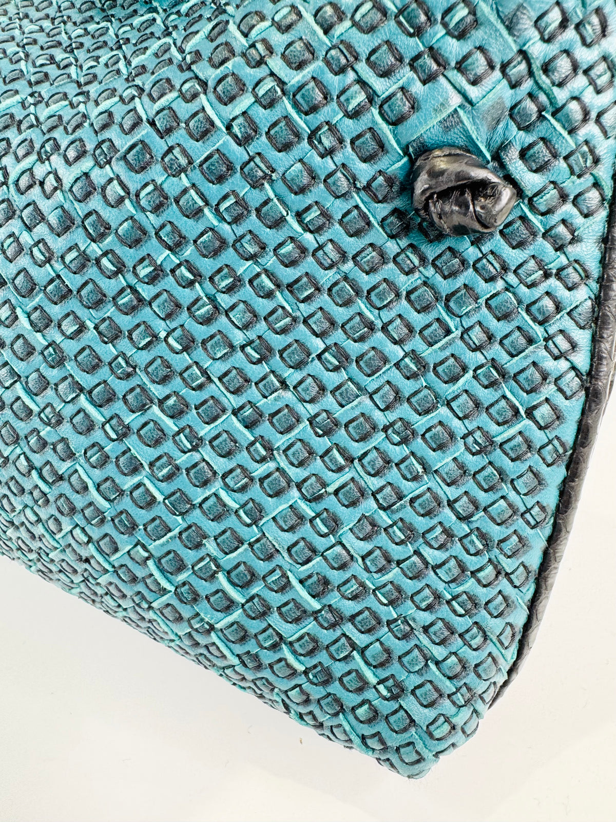 Intrecciato Leather Nodini Crossbody Bag