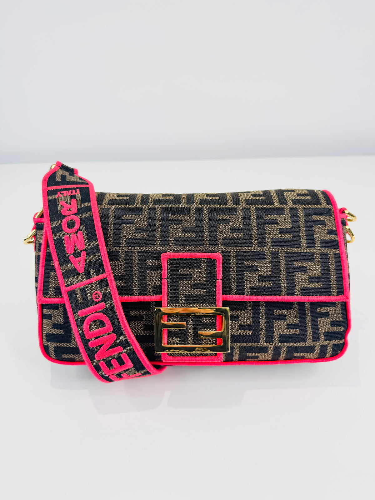 Zucca Canvas Crossbody Baguette Bag