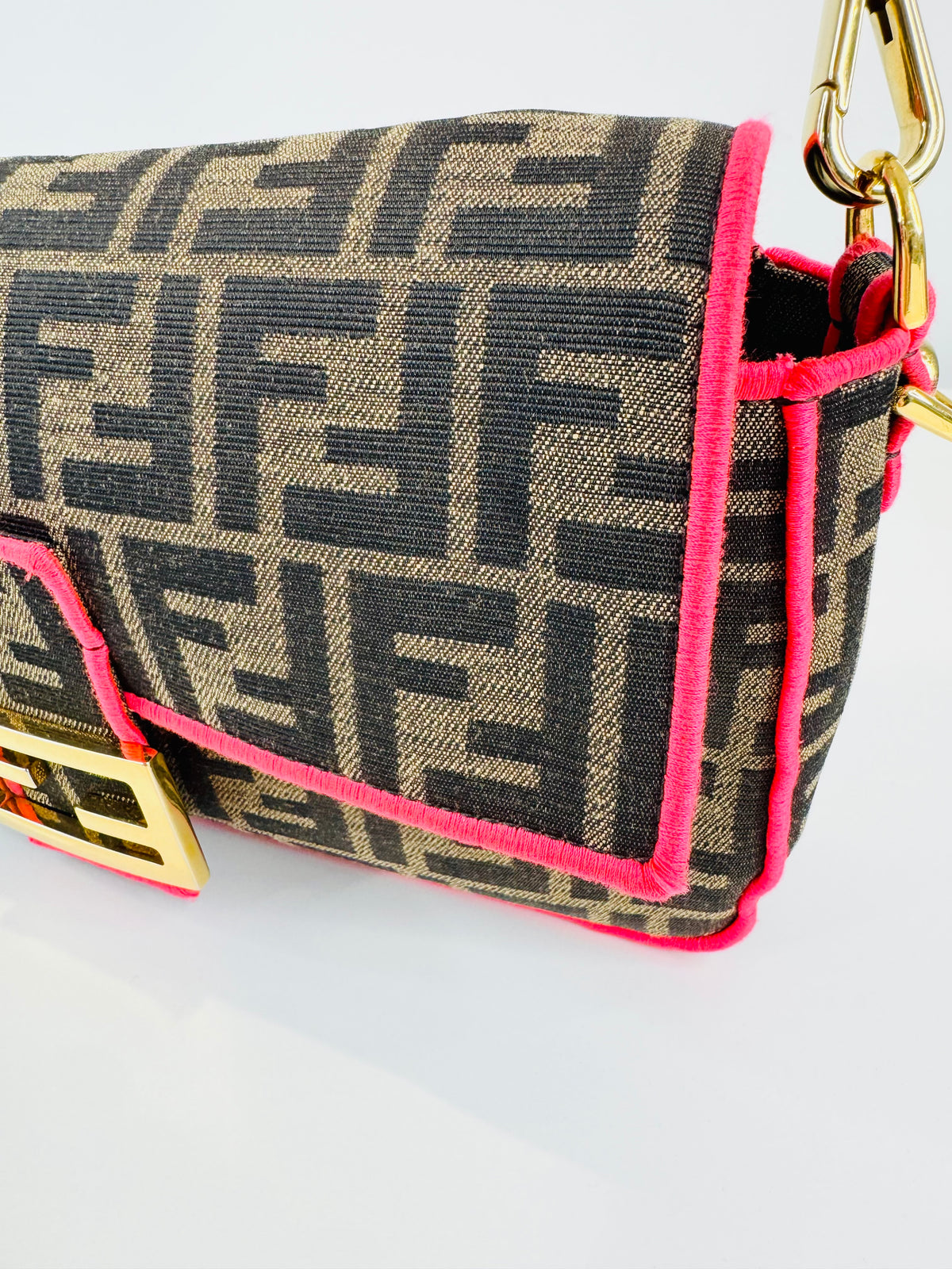 Zucca Canvas Crossbody Baguette Bag