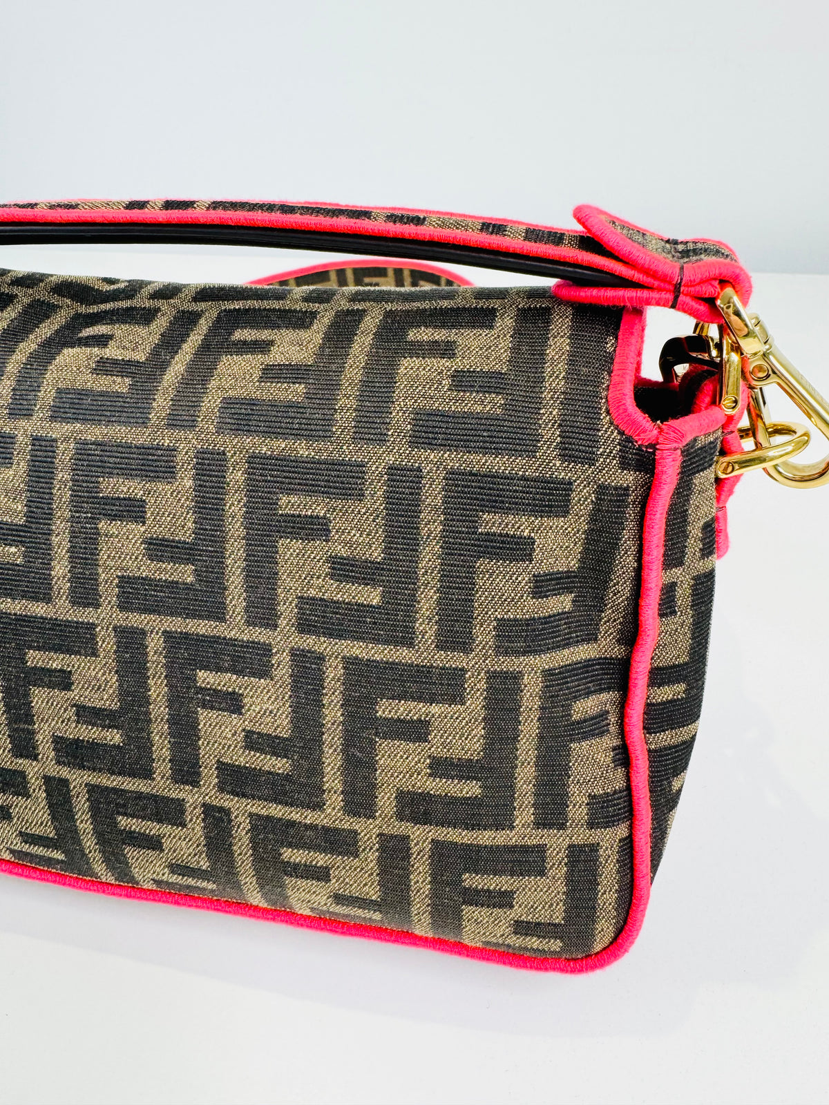 Zucca Canvas Crossbody Baguette Bag