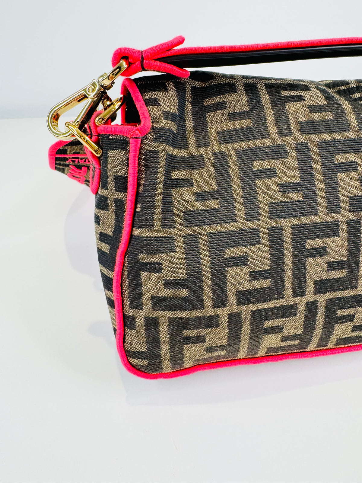 Zucca Canvas Crossbody Baguette Bag