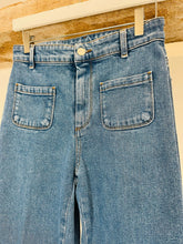 Load image into Gallery viewer, Park Flared Jeans - Size 1
