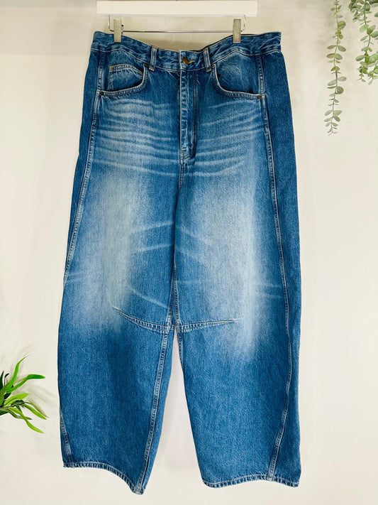 Engineered Barrel Jeans - Size 32
